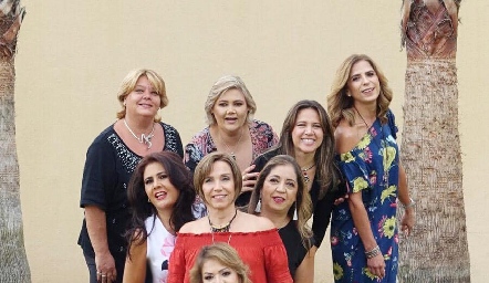  Mariloli Pro, Aurora García, Laura Monjarás, Gaby Gpdínes, Ana Fonte, Bety Lavin, Sofía Carrillo y Rocío Covarrubias.