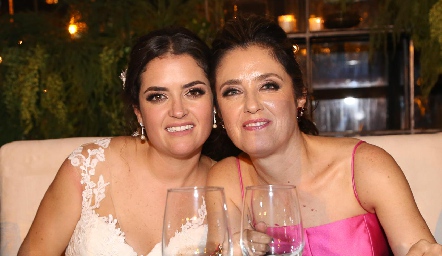  Isabel Torre y Conchita Gutiérrez de Torre.