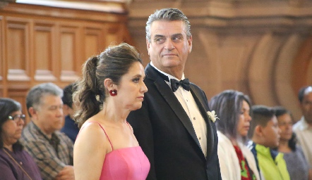  Conchita Gutiérrez y José Luis Torre, papás de Isabel.