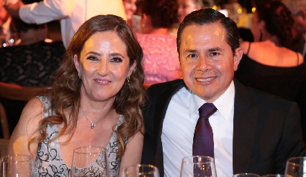  Lourdes Gutiérrez y César Contreras.