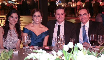  Sofía Cabrera, Paulina Robles, Fernando de la Torre y Alejandro Carvajal.