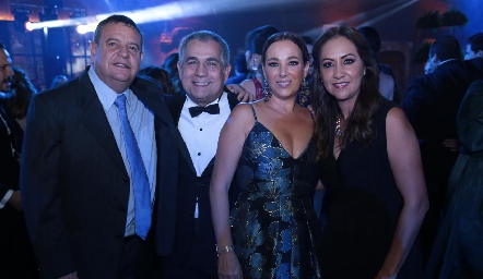  Héctor Parra, Juan Gómez, Isabel Cuétara y Lety Castillo.