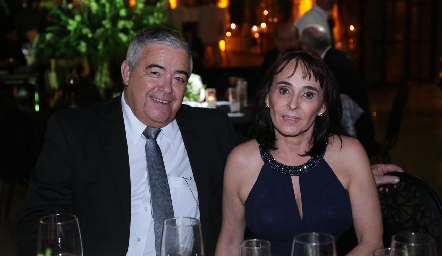  Alberto Lozano y Susana Rangel de Lozano.