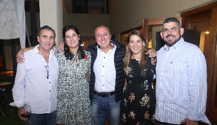  Eduardo Gómez, Cyntia Sánchez, Edgardo Belgodere, Lety Sánchez y Carlos Gouyonnet.