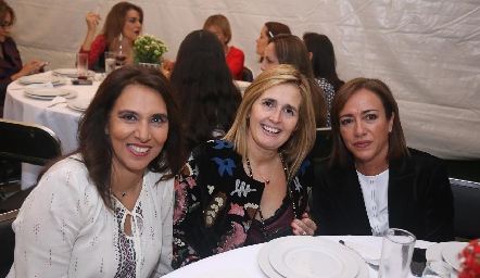  Mercedes Castro, Silvia Aguilar y Karina Ramos.