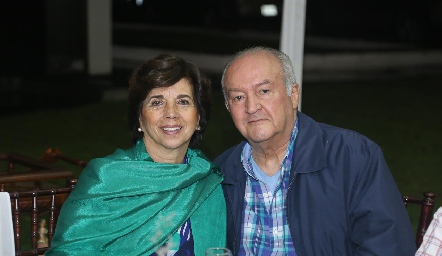  Beatriz y Mario Benavente.
