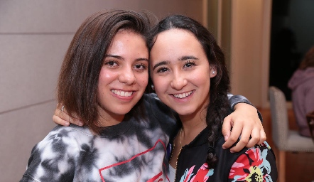  Selene Rosales y Kaori Delgado.