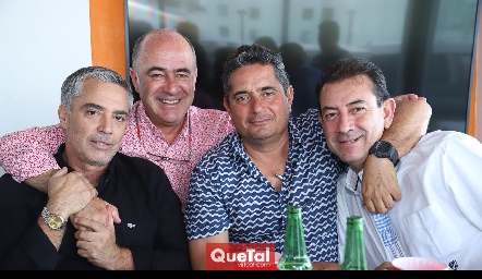 Gerardo Serrano, Rafael Olmos, Gerardo Rodríguez y Polo Córdova.