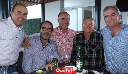  Fernando Pérez, Jorge González, Rafael Olmos, Carlos y Pablo Fernández.