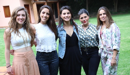  Pau Martínez, Mariana Labarthe, Tere Cadena, Mariela Motilla y Nuria Alcalde.
