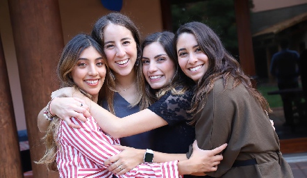  Danielle Falcón, Diana Olvera, Ana Sofía Rodríguez y Sofía Leiva.