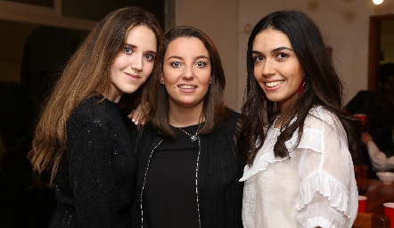  María Orozco, Marisol González y María Elena Ortega.