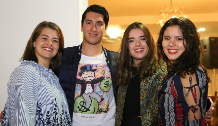  Isa Valle, Juan Pablo de la Fuente, Sofía Martínez y Andrea Padrón .