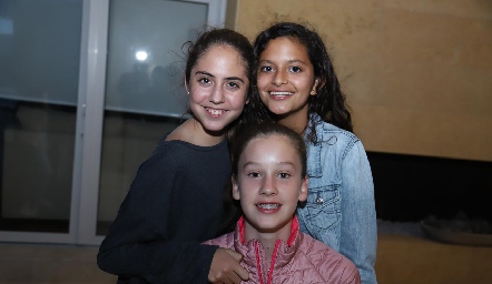 Nuria, Vale y Mariana.
