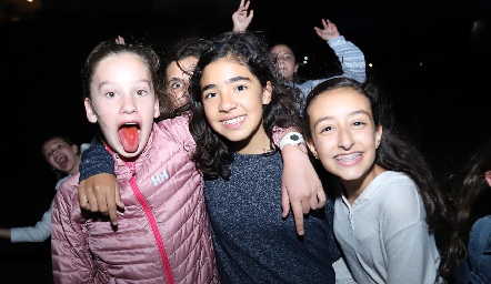  Mariana, Sofía y Andrea.