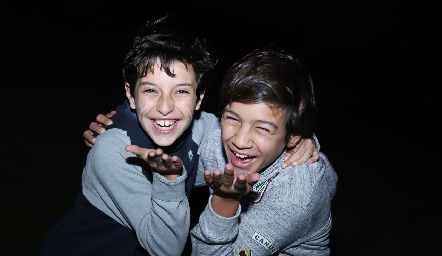  Martín y Andrés.
