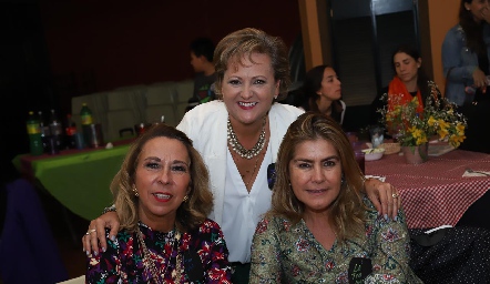  Luz Elena Mézquida, Patricia Ress y Liz Vivanco.
