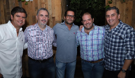  Julián Ortiz, Jorge Mauricio, Fernando Rojo, Armando Villaseñor y Samuel Tacea.