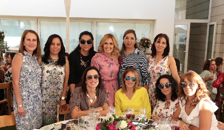  Sofía Gómez, Gloria Garcidueñas, Mercedes Morales, Sylvia Aguilar, Sofía Carrillo, Pituca Espinosa, Verónica Zepeda, Sandra Revilla, Adriana Espinosa y Paty Espinosa.