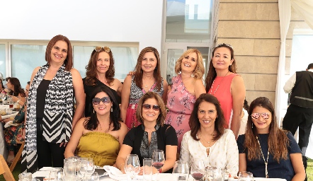 Vero Díaz Barreiro, Lourdes Amador, Marcia Hernández, Sylvia Aguilar, Iliana Ávila, Cyntia Sánchez, Marcela Benavente, Mercedes de Cifuentes y Chelito Padrón.