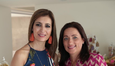  Carmina Reynoso y Lilian Muñoz.