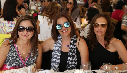  Marcia Hernández, Verónica Díaz Barreiro y Lourdes Amador.