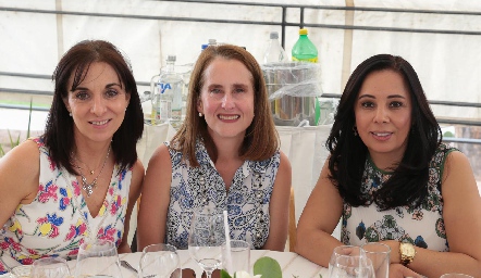  Pituca Espinosa, Sofía Gómez y Gloria Garcidueñas.