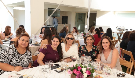  Laura Esquivel, Pamela Aceves, Rocío Fernández, Irma Aguilar Pelayo y Clara Perogordo.