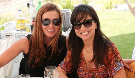  Grace y Cynthia Alcalde.