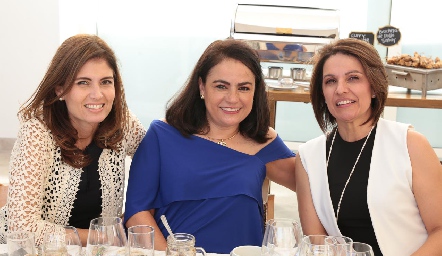  María Aurelia Zermeño, Coco Leos y Claudia Quintero.