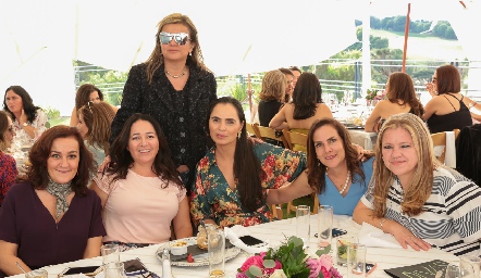  Maricarmen López, Claudia Álvarez, Idalia Cruz, Angélica Díaz Infante, Claudia Revuelta y Lorena Martínez.