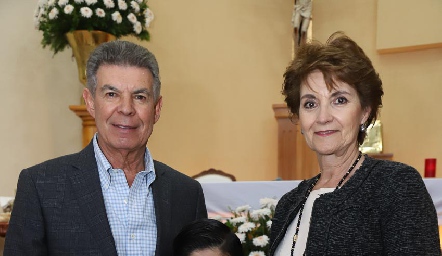  Marcelo con sus abuelos maternos.
