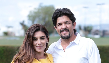  Karina Hernández y Marcelo Lozano, papás de Marcelo.