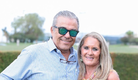  Ricardo Lozano y Patricia Meade, abuelitos paternos de Marcelo.
