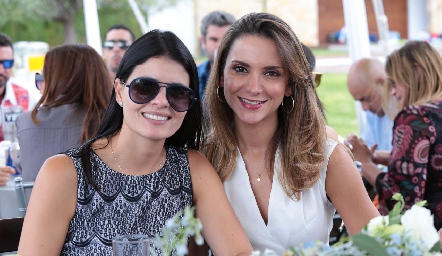  Liz Alcalde y Ana Lía Maggiori.