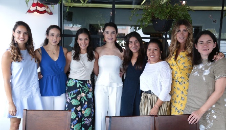  Marce Díaz Infante, Samantha Corpi, Ana Rodríguez, Gaby Díaz Infante, Andrea Martínez, Mimí Franco, Martha de la Rosa y Mariana Quindós.