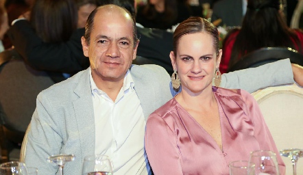  Elías Abud y Rocío Gómez.