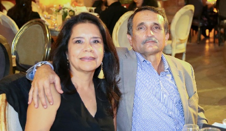  Lourdes Ríos y Mario Camberos.