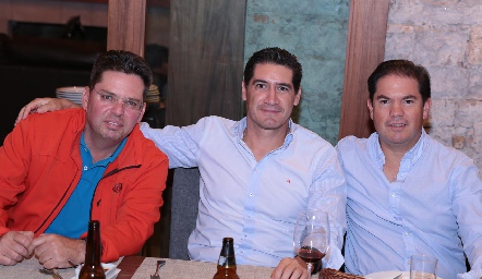  Toño Fonte, Amadeo Calzada y Jorge Acebo.