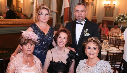  Gabriel Leyva, Carmen Loredo, Ernestina Cabello, Consuelo Sáenz de Mier y Alicia García Torre.