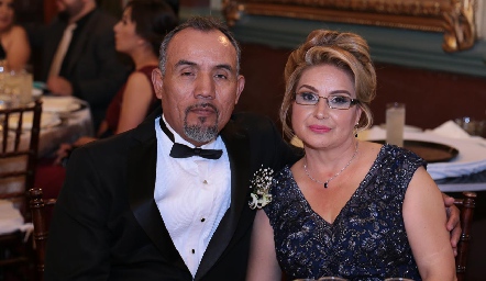  Los papás de la novia, Gabriel Leyva y Carmen Loredo.