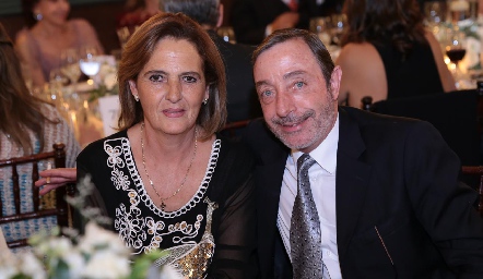  Ivonne Cazarín y Ángel Candia.