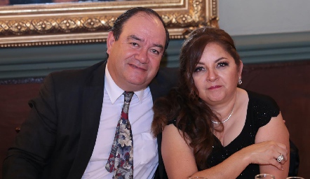  Enrique Martín del Campo y Ana Martha Torres.