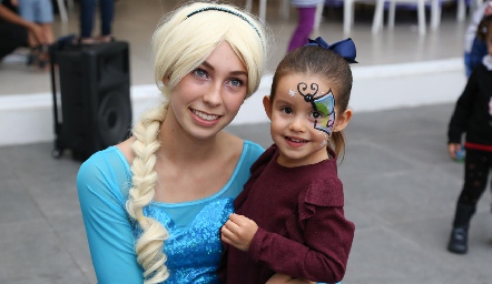  Con la Princesa Elsa.