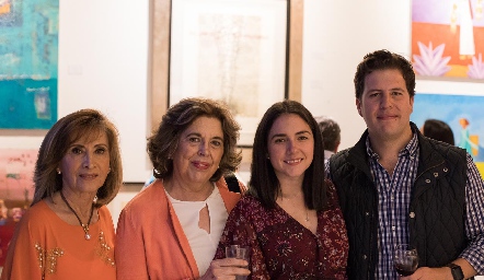 Esther Darbel, Josefina Güemes, Mariana y José Miguel.
