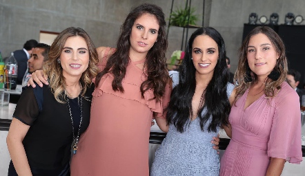  Claudia Oliva, Daniela de la Fuente, Natalia Leal y Sofía Villaseñor.