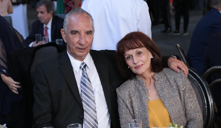  Miguel Conde y Teresa Moreno de Conde.