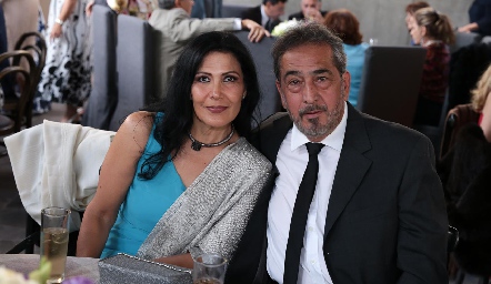  Laura Gómez y Javier López.