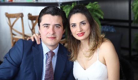  Adrián Martínez y Montse Muñiz.