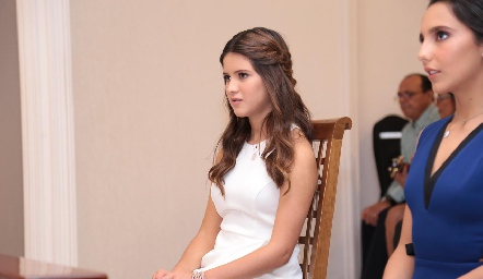 Isabela Navarro.